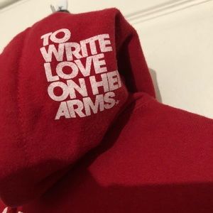 Converse Red sweater “M”